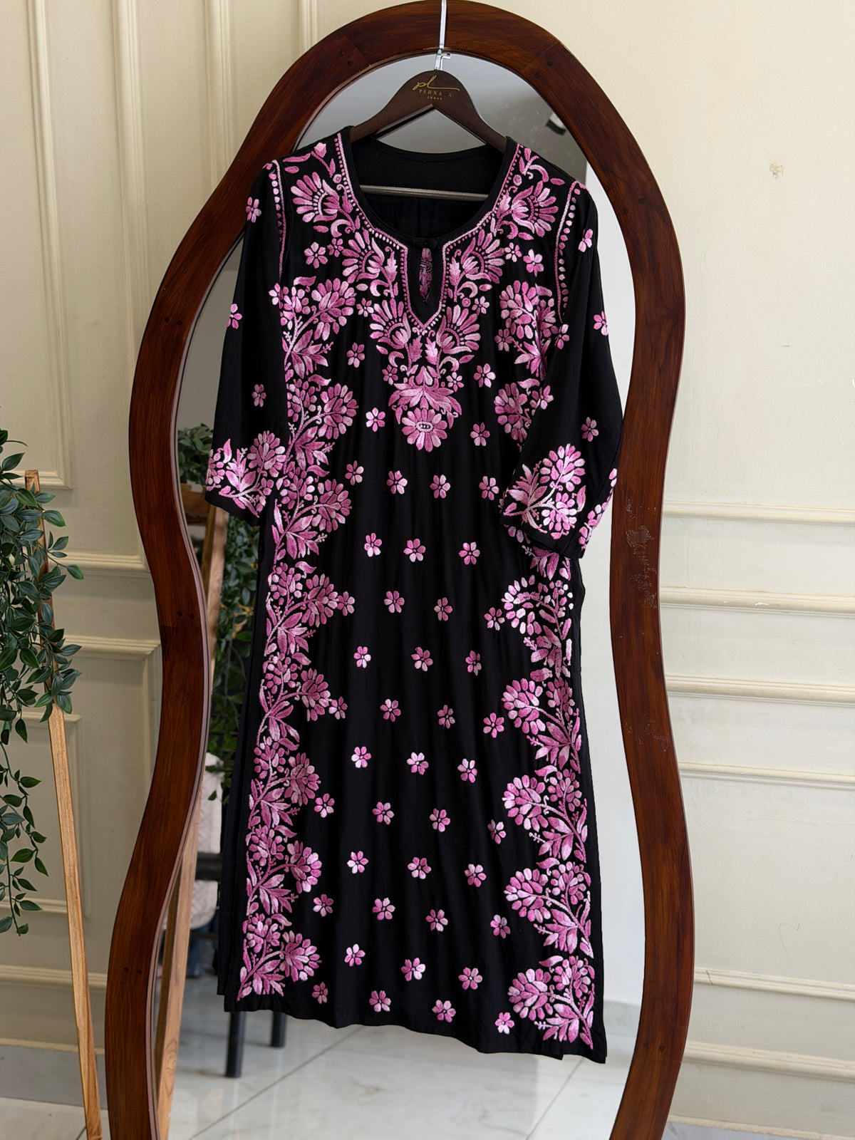 Multithread chikankari kurta-BLACK